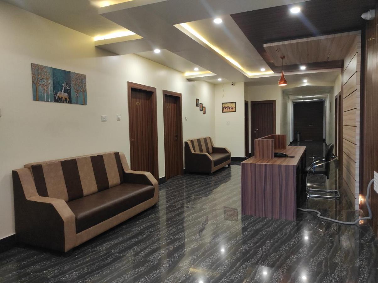 Hotel Paradise - Biswanath Chariali Bishnath Exterior foto